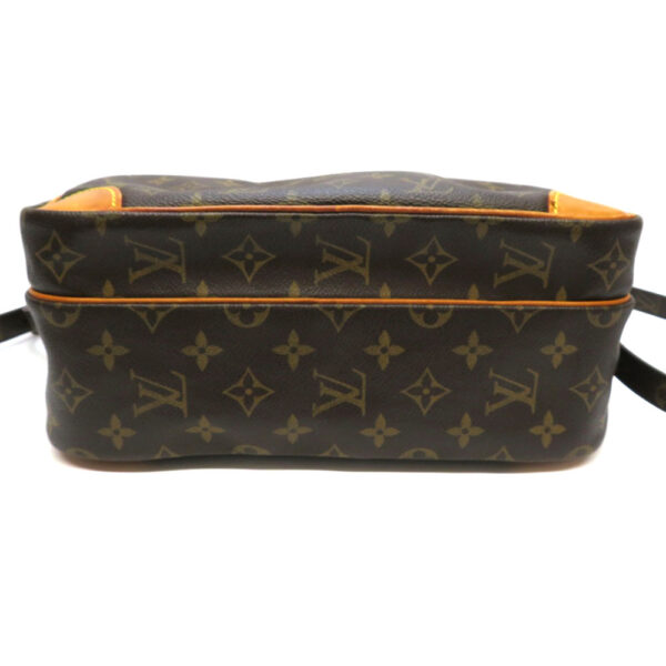 h2102290 4 Louis Vuitton Nile Shoulder Bag Monogram Canvas Brown