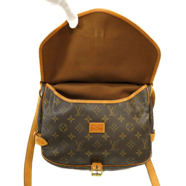 h210421908 Louis Vuitton Saumur 30 Shoulder Bag Monogram Canvas Brown