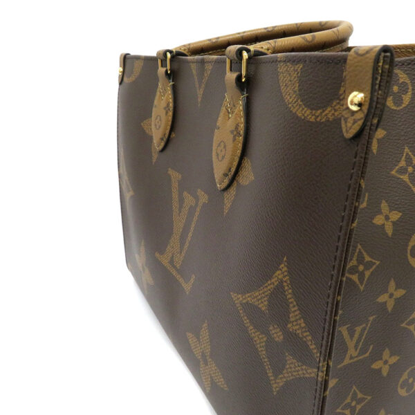 h2201867 12 Louis Vuitton On the Go MM Giant Monogram Reverse Tote Bag