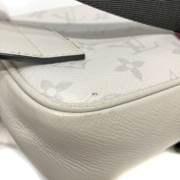 h2202430 13 Louis Vuitton Bum Bag Taigarama Monogram Taiga Shoulder Bag White