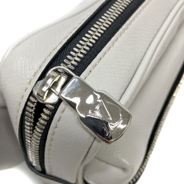 h2202430 14 Louis Vuitton Bum Bag Taigarama Monogram Taiga Shoulder Bag White