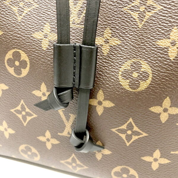 h2203589 11 Louis Vuitton Neo Noe Monogram Shoulder Bag Brown