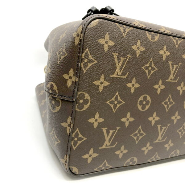 h2203589 8 Louis Vuitton Neo Noe Monogram Shoulder Bag Brown