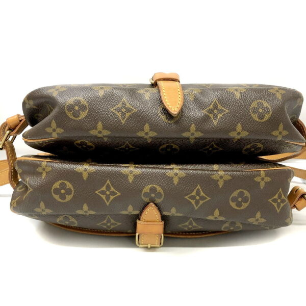 h2204186 4 Louis Vuitton Saumur 30 Monogram Shoulder Bag Brown