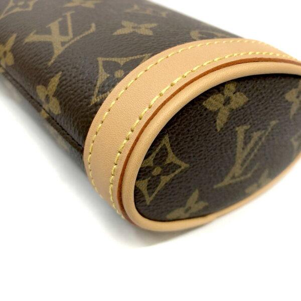 h2205622 5 Louis Vuitton Fold Me Monogram Pouch 2Way Shoulder Bag