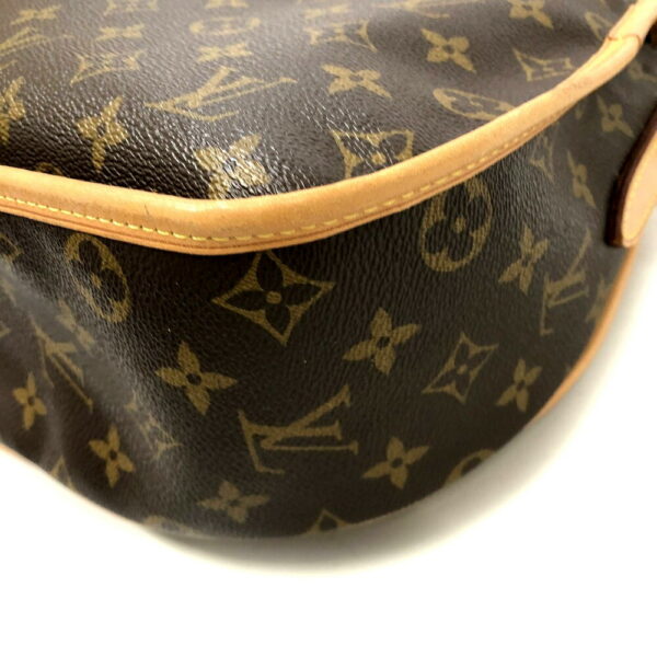 h2205785 5 Louis Vuitton Menilmontant MM Monogram Shoulder Bag Brown