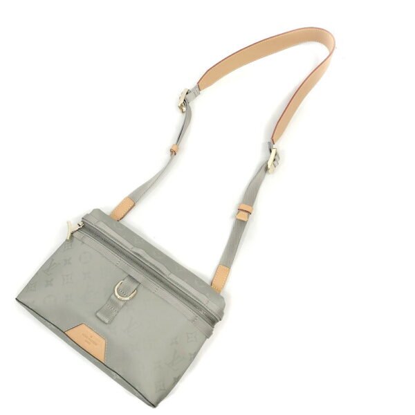 h2205875 7 Louis Vuitton Messenger PM Monogram Titanium Shoulder Bag Gray