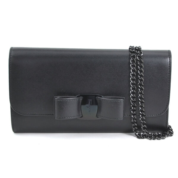 h30013f Salvatore Ferragamo Rose Leather Chain Wallet Black