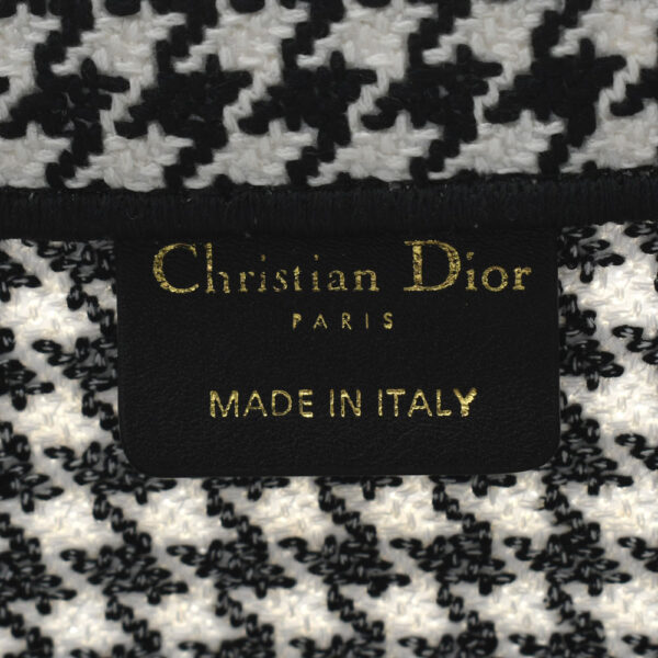 ik 00 0454264 11 Christian Dior Book Tote Small Embroidered Canvas Black White