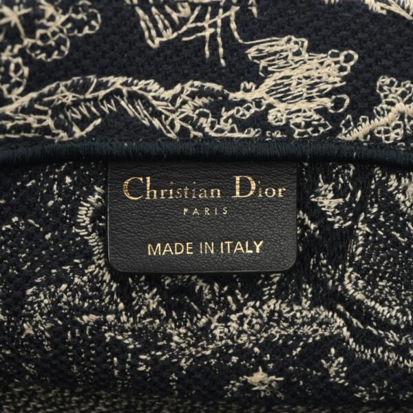 ik 00 0617395 15 Dior Book Tote Medium Reverse Toile de Jouy Embroidered Canvas Blue Ecru