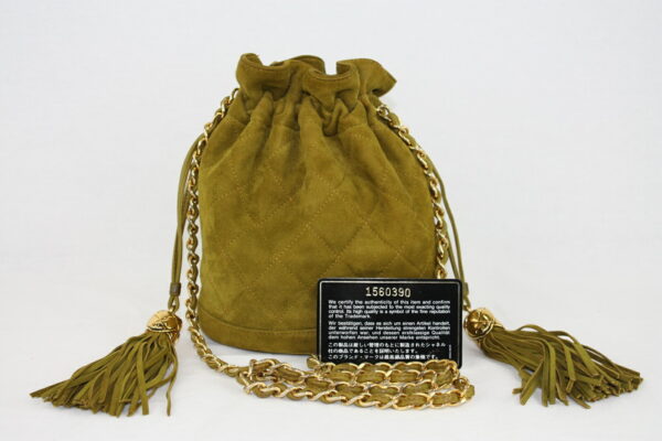 imgrc0070832238 Chanel Chain Shoulder Drawstring Bag Green