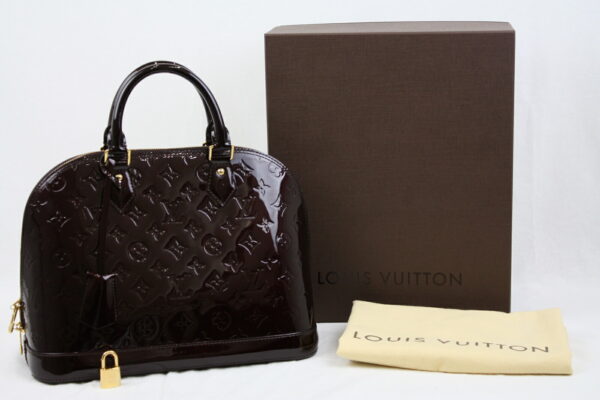 imgrc0071141803 Louis Vuitton Alma PM Handbag Monogram Vernis Amarant