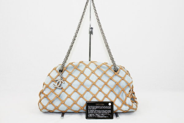 imgrc0071149400 Chanel Denim Braided Chain Shoulder Bag Blue