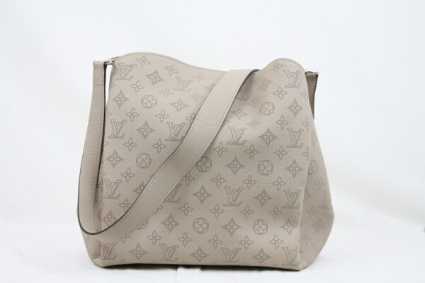 imgrc0071268621 Louis Vuitton Babylon PM 2WAY Bag Mahina Line Gale Beige