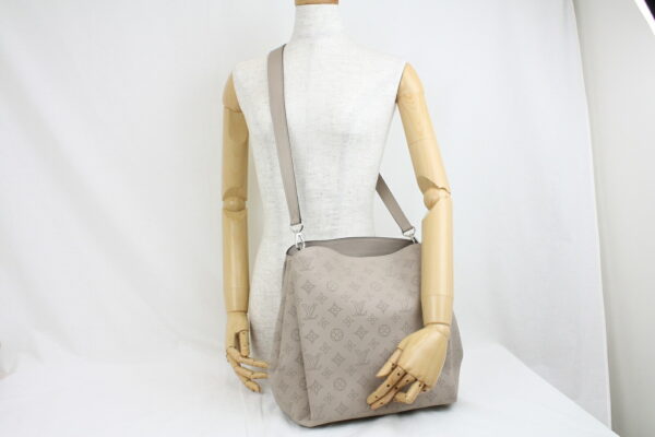 imgrc0071268622 Louis Vuitton Babylon PM 2WAY Bag Mahina Line Gale Beige