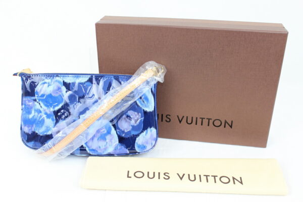 imgrc0071532995 Louis Vuitton Pochette Accessoire Vernis Arcipel Line Ikat Flower Blue