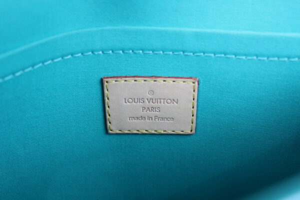 imgrc0071534029 Louis Vuitton Vernis Bellflower Shoulder Bag Monogram Blue