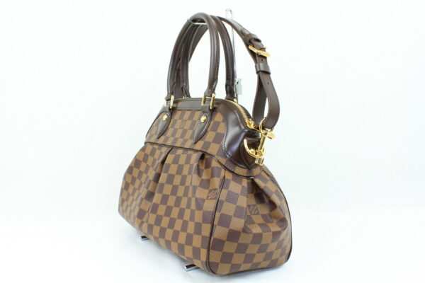 imgrc0071623342 Louis Vuitton Trevi PM Shoulder Bag Damier