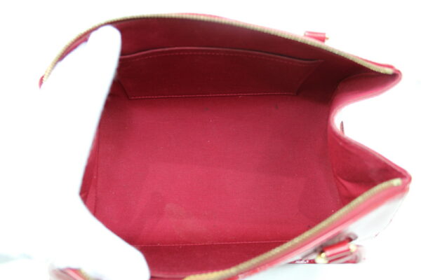 imgrc0071893521 Louis Vuitton Sherwood PM Shoulder Bag Vernis Pomme dAmour Red