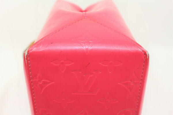 imgrc0072003041 Louis Vuitton Reed PM Handbag Monogram Vernis Fuchsia Pink