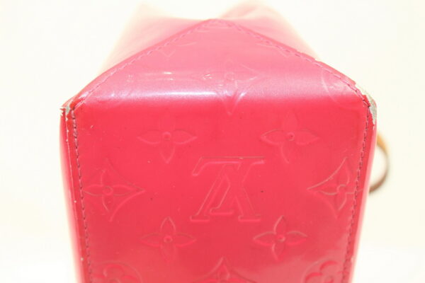 imgrc0072003042 Louis Vuitton Reed PM Handbag Monogram Vernis Fuchsia Pink