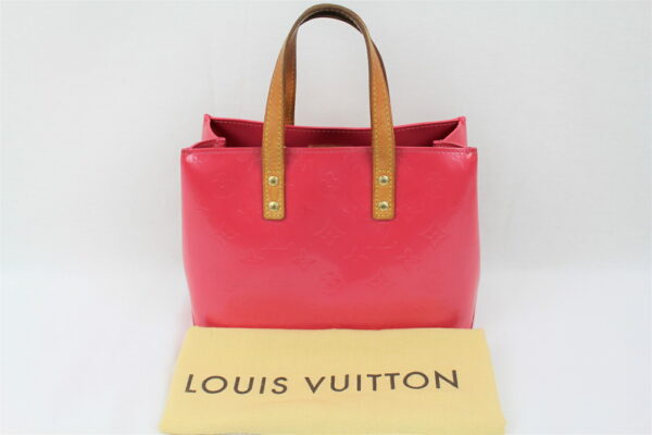 imgrc0072003048 Louis Vuitton Reed PM Handbag Monogram Vernis Fuchsia Pink