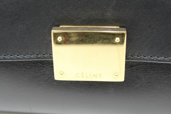 imgrc0072027181 Celine Trapeze Handbag Black Beige