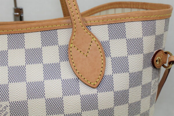 imgrc0072028914 Louis Vuitton Neverfull MM Tote Bag Damier Azur