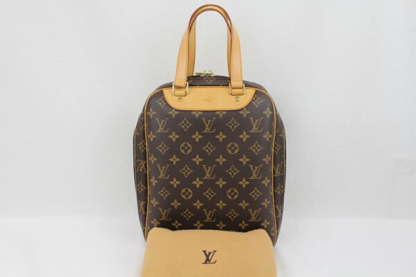 imgrc0072107990 Louis Vuitton Excursion Bag Monogram