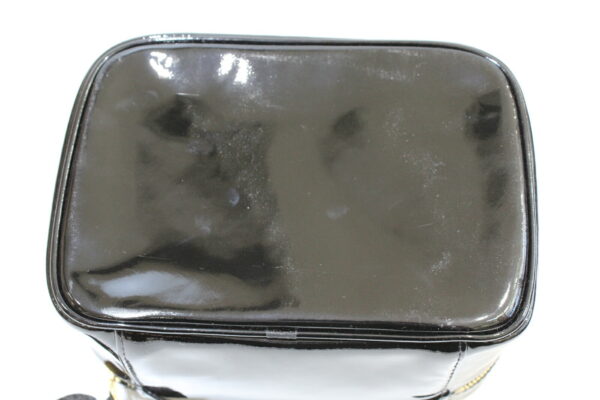 imgrc0072288138 Chanel Vanity Enamel Black Pouch