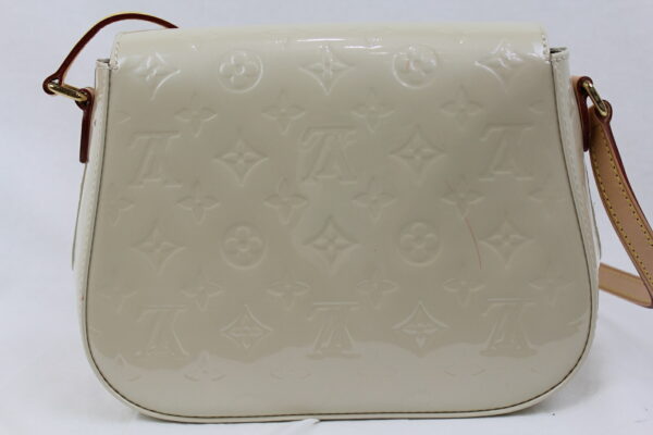 imgrc0072313391 Louis Vuitton Bellflower PM Shoulder Bag Vernis White