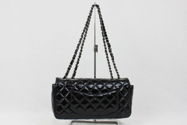 imgrc0072456473 Chanel Enamel Leather Chain Shoulder Handbag Black