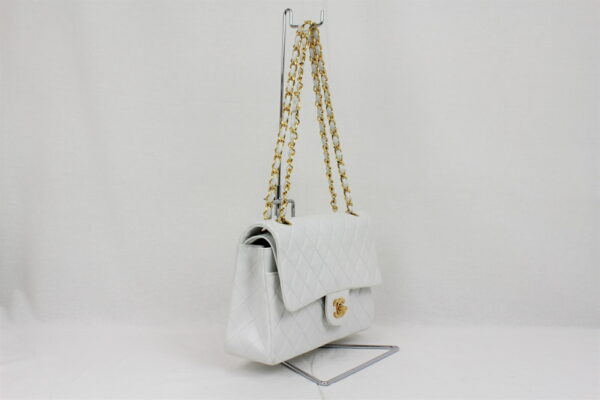 imgrc0072456481 Chanel Lambskin W Flap Chain Shoulder Bag White