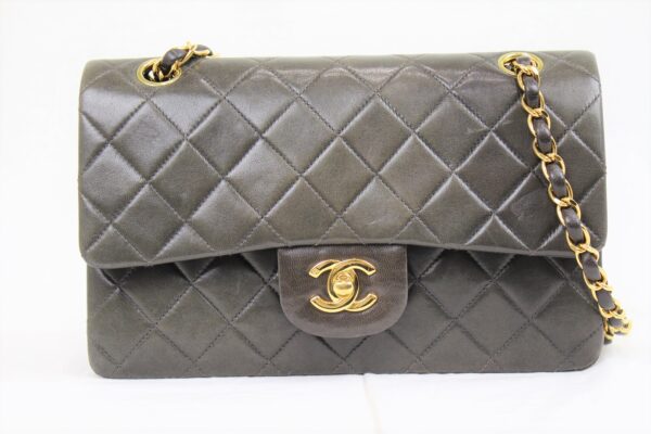 imgrc0072541107 Chanel Matelasse Chain Shoulder Bag Gray