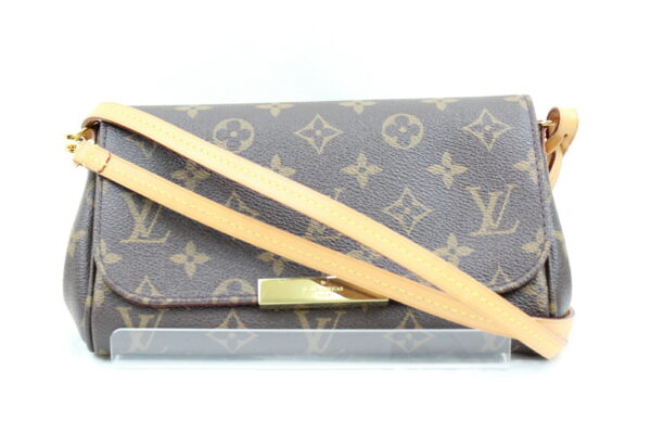 imgrc0072567755 Louis Vuitton Favorite PM Clutch Bag Monogram