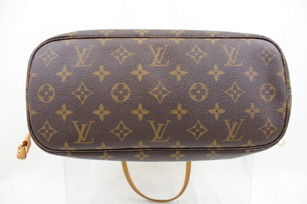 imgrc0072618142 Louis Vuitton Neverfull PM Tote Bag Monogram Brown