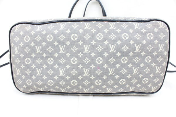 imgrc0072737230 Louis Vuitton Neverfull MM Tote Bag Monogram