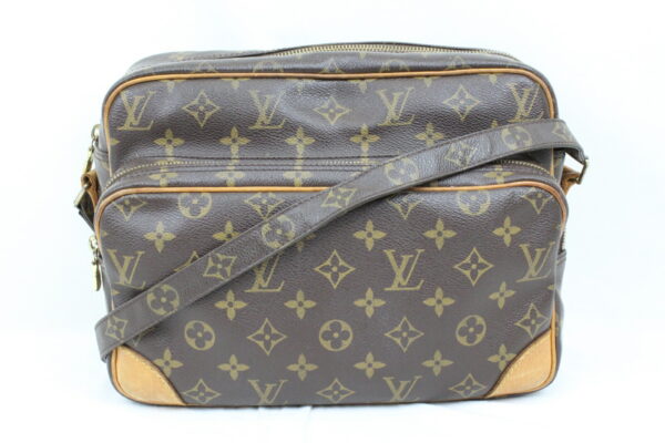 imgrc0072740755 Louis Vuitton Nile Shoulder Bag Monogram Brown