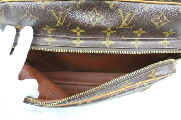 imgrc0072740760 Louis Vuitton Nile Shoulder Bag Monogram Brown