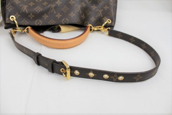 imgrc0072879109 Louis Vuitton Metis 2WAY Bag Monogram Canvas Brown