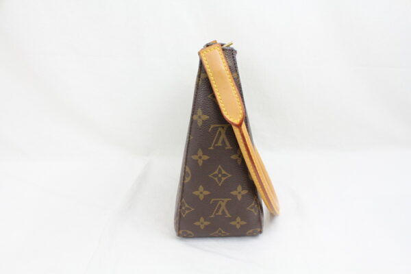 imgrc0072887430 Louis Vuitton Looping MM Shoulder Bag Monogram