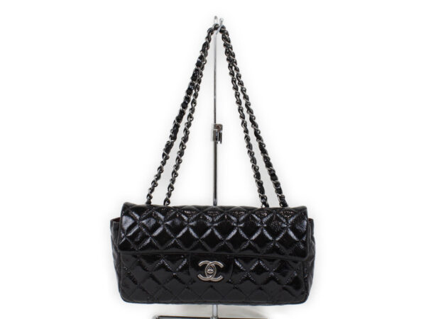 imgrc0073037014 Chanel Enamel Leather Chain Shoulder Handbag Black