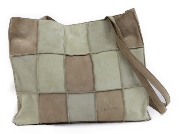 imgrc0073057760 Chanel Patchwork Suede Shoulder Bag Beige