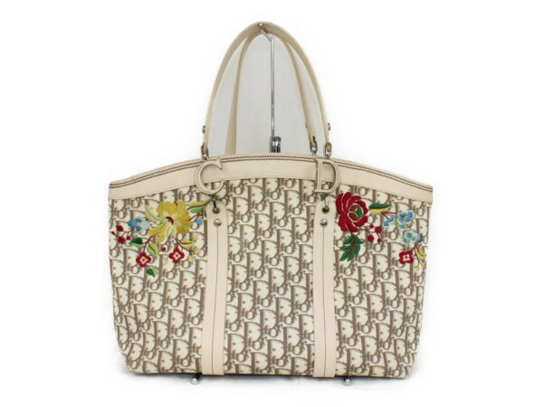 imgrc0073057761 Christian Dior Trotta Tote Flower Motif White