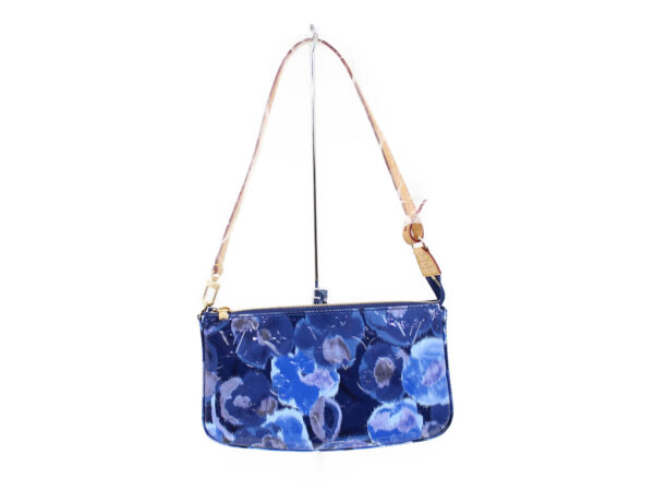 imgrc0073090244 Louis Vuitton Pochette Accessoire Vernis Arcipel Line Ikat Flower Blue