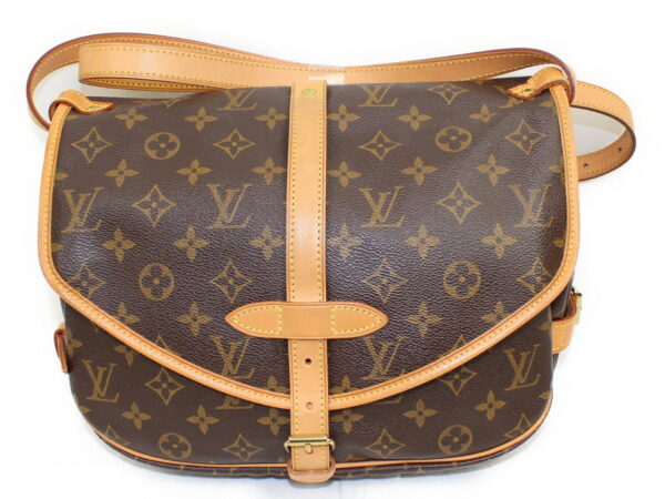 imgrc0073091711 Louis Vuitton Saumur 30 Crossbody Bag Monogram