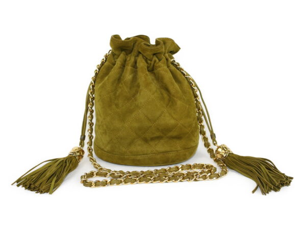 imgrc0073097145 Chanel Chain Shoulder Drawstring Bag Green