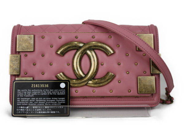 imgrc0073098209 Chanel Boy Chanel Bag Pink