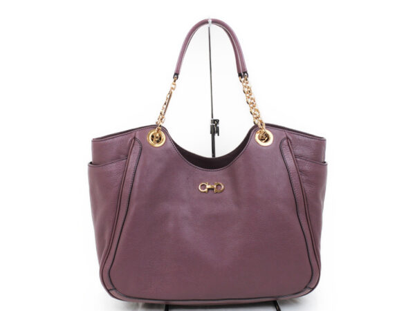 imgrc0073098665 Salvatore Ferragamo Gancini Chain Tote Bag Violet Purple