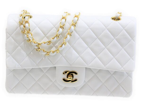 imgrc0073111034 Chanel Lambskin W Flap Chain Shoulder Bag White